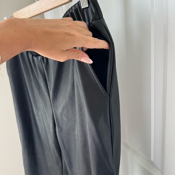 The Drop @Lisadnyc Black Vegan Leather Pull-On Jogger - Picture 6 of 8